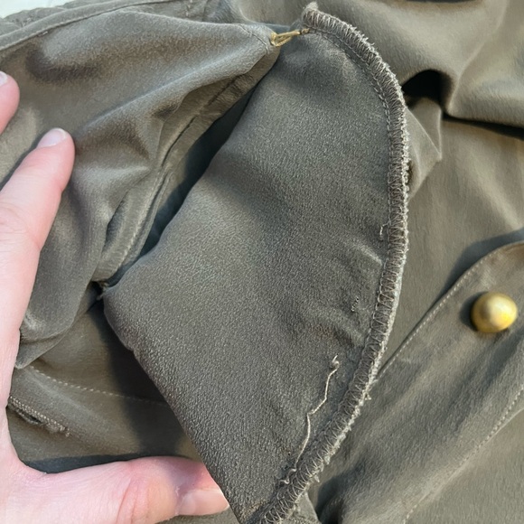 Women's 100% Silk Hand Embroidered Quilted Olive Green Button Down Blouse size L - Picture 10 of 14